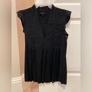 Black V-neck Baby-Doll Top by WHO WHAT WEAR. Size XS.